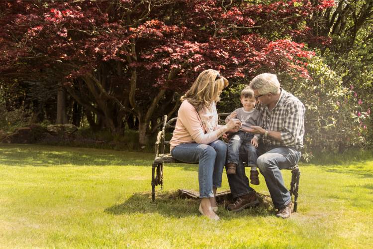 Image-of-grandparents-and-their-grandchild-2